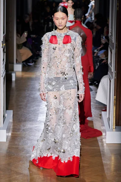 Look 54